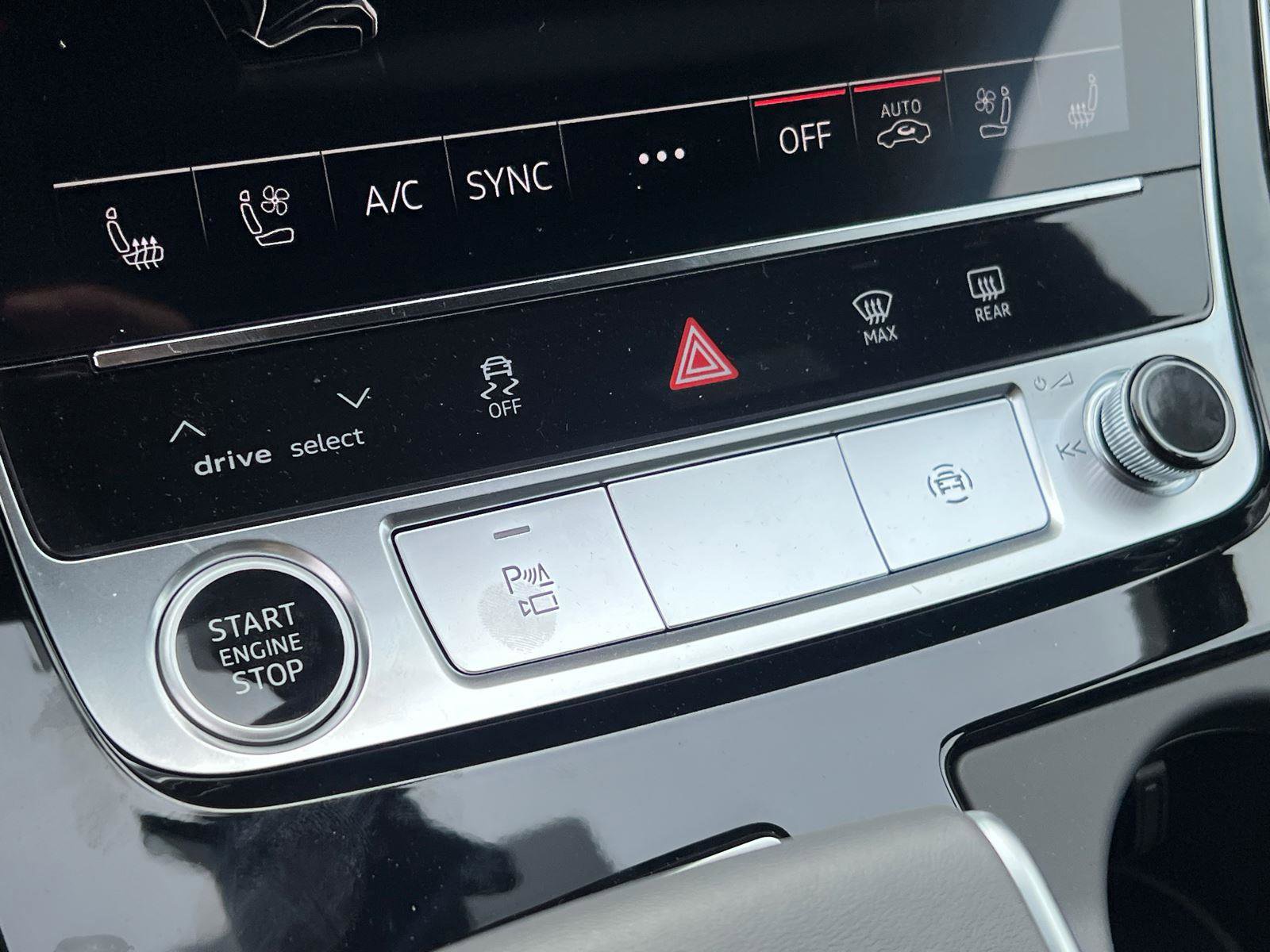 New 2026 Audi Q7 3.0T Premium Plus AWD/4WD image 27