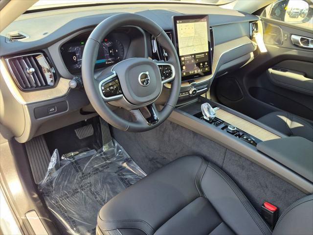 New 2026 Volvo XC60 B5 Plus w/ Climate Package PRO AWD/4WD image 7