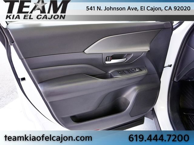 Used 2026 Toyota Grand Highlander XLE image 25