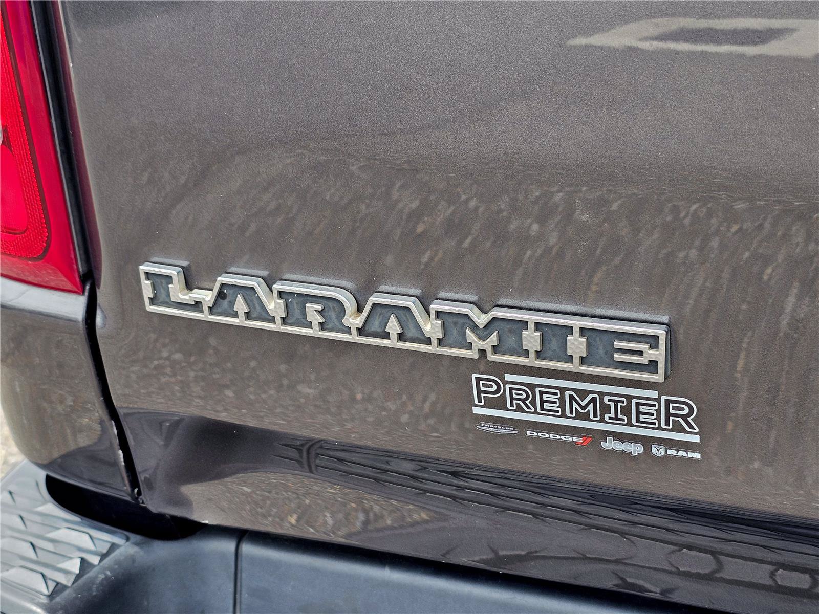 Used 2022 RAM 1500 Laramie w/ Sport Appearance Package AWD/4WD image 11