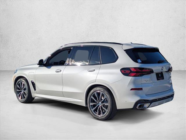 New 2026 BMW X5 xDrive50e w/ M Sport Package AWD/4WD image 8