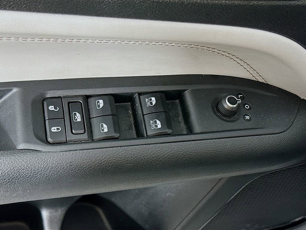 Certified 2024 Jeep Compass Limited image 26