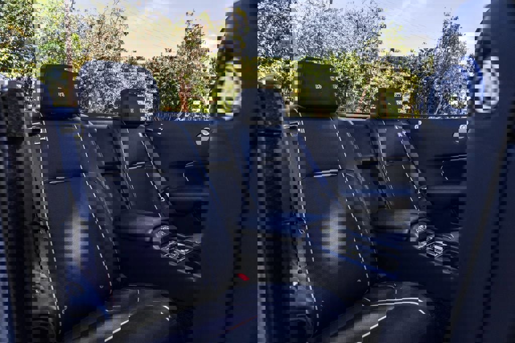 Used 2019 Rolls-Royce Dawn RWD image 20