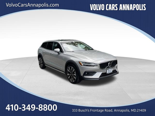Certified 2025 Volvo V60 B5 Cross Country Ultra