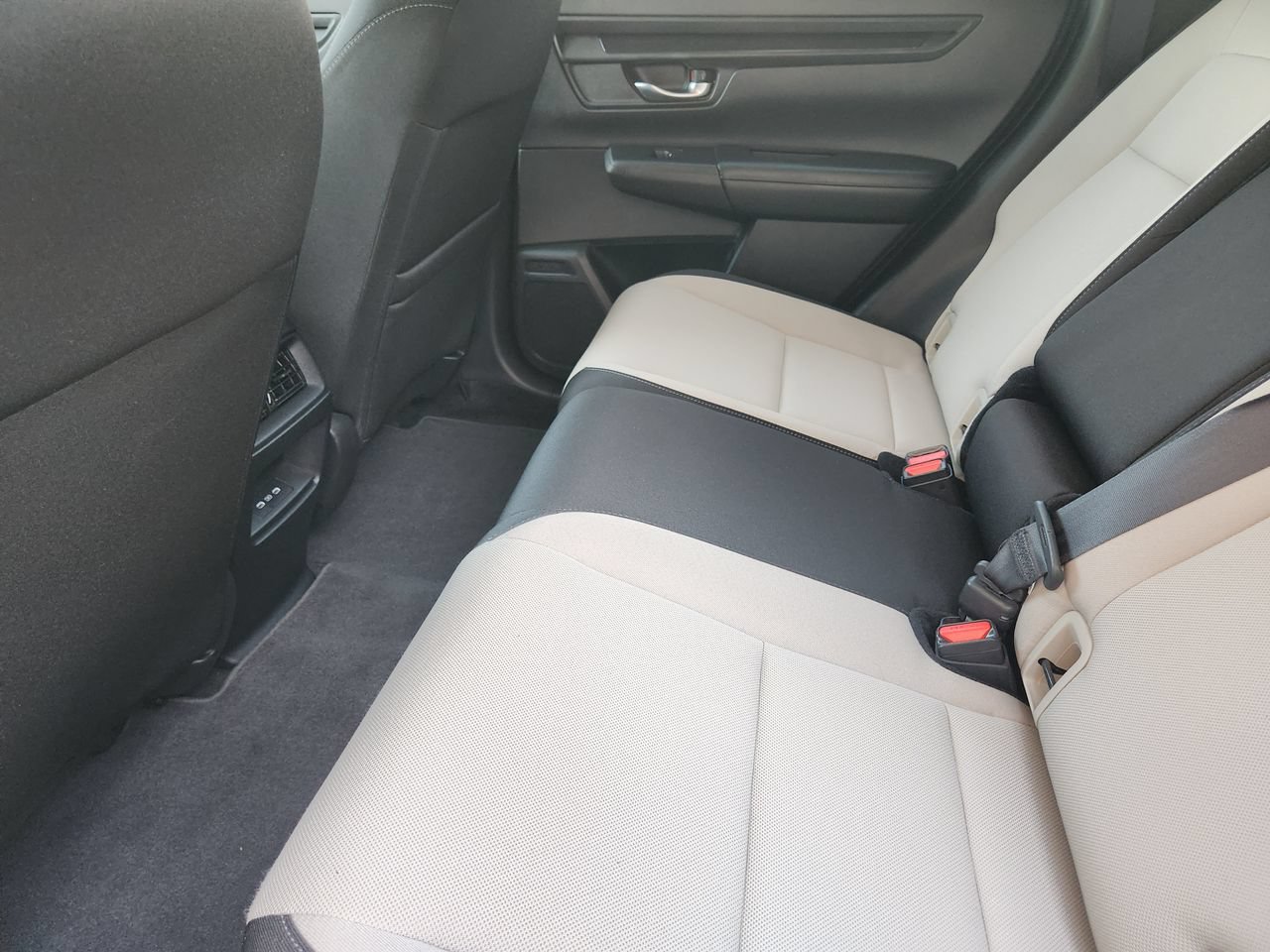 Certified 2025 Honda CR-V EX image 29