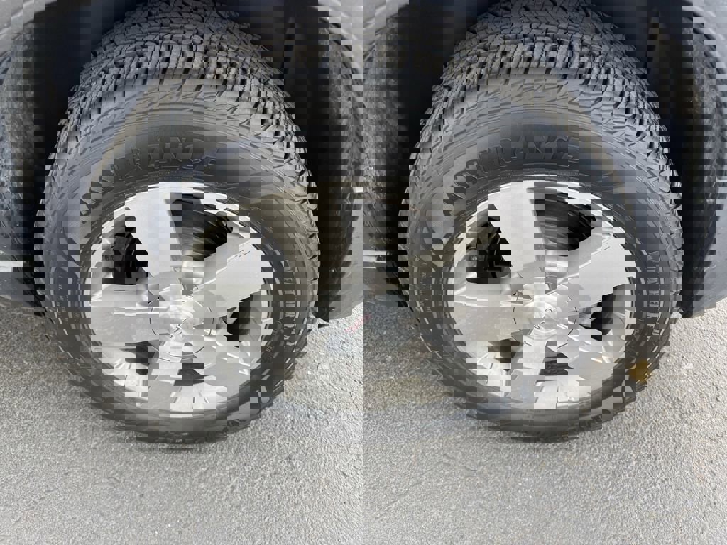 Used 2012 GMC Acadia SLT image 12