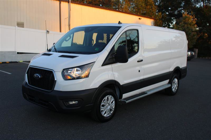 Used 2024 Ford Transit 250 250 w/ Exterior Upgrade Package image 4