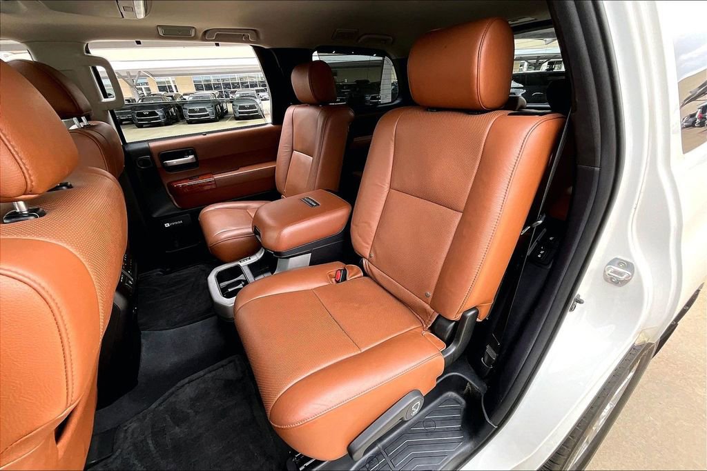 Used 2019 Toyota Sequoia Platinum AWD/4WD image 34