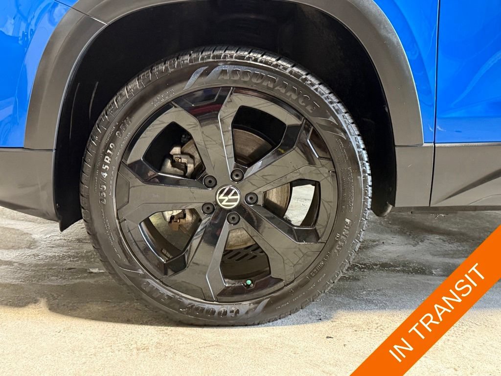 Used 2025 Volkswagen Taos SEL AWD/4WD image 34