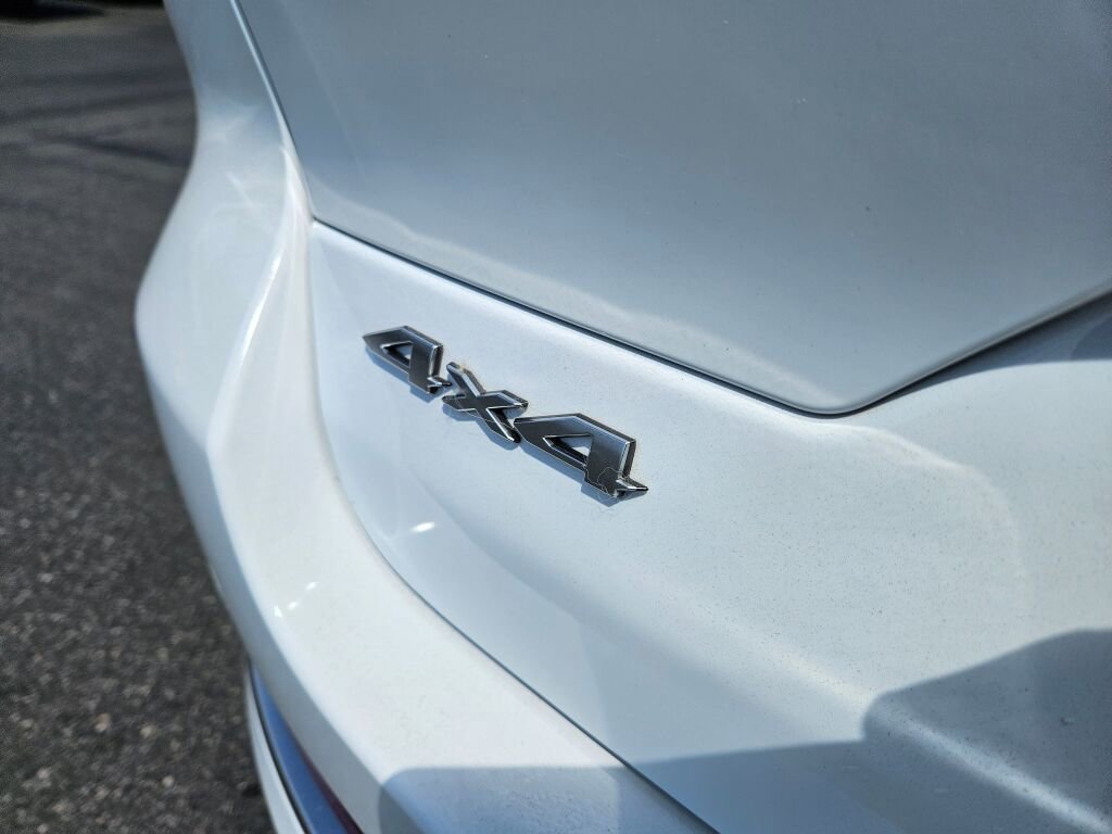 Used 2023 Jeep Grand Cherokee Summit w/ Luxury Tech Group V image 11