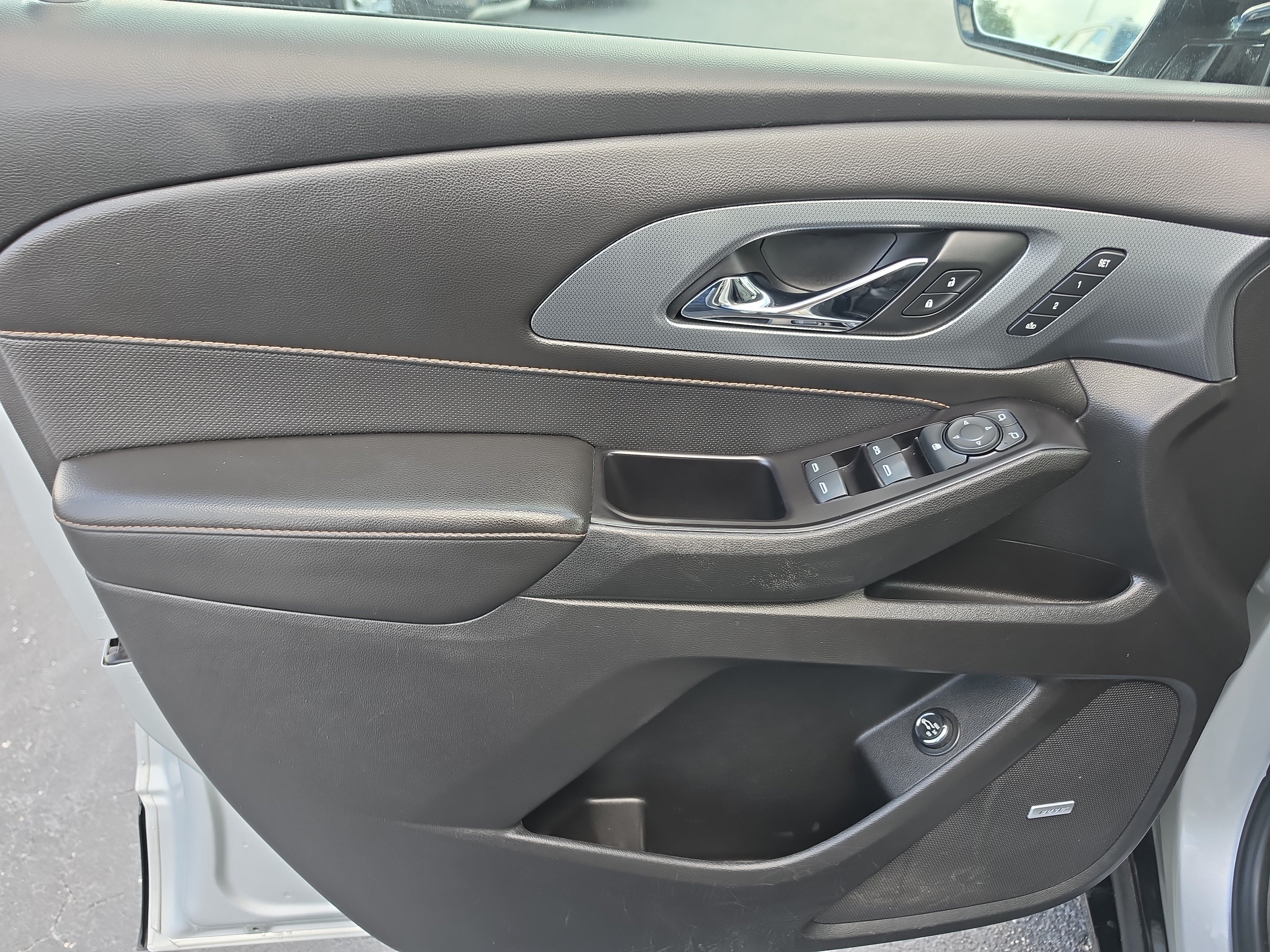 Used 2019 Chevrolet Traverse Premier w/ Redline Edition AWD/4WD image 19