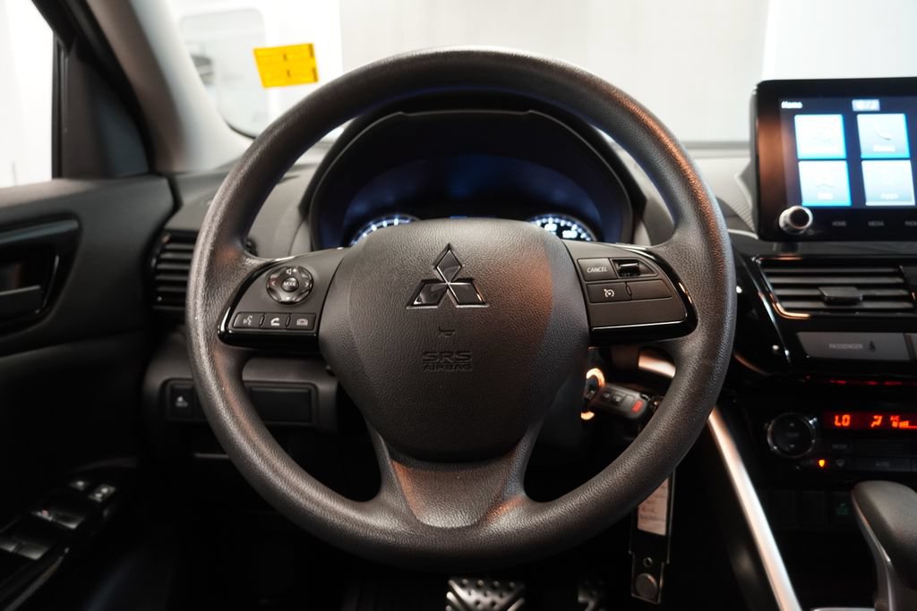 Used 2022 Mitsubishi Eclipse Cross LE AWD/4WD image 17