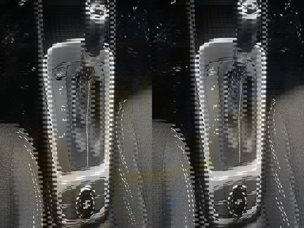 Used 2024 Hyundai Venue SEL image 15