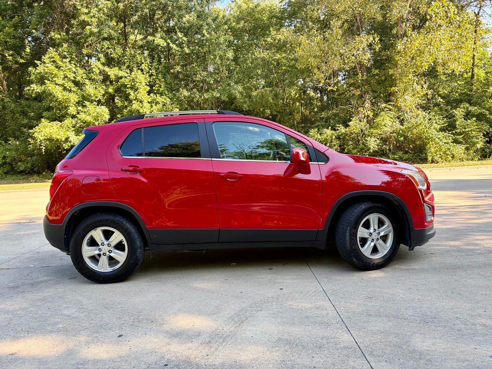 Used 2015 Chevrolet Trax LT w/ LPO, Cargo Package FWD image 7
