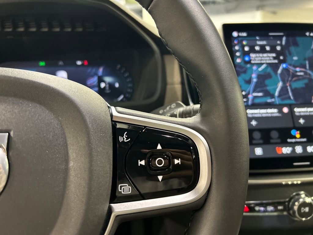 Used 2026 Volvo XC90 B6 Core w/ Protection Package image 14