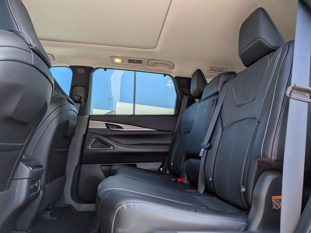 Used 2024 INFINITI QX60 Luxe w/ Performance Audio Package image 27