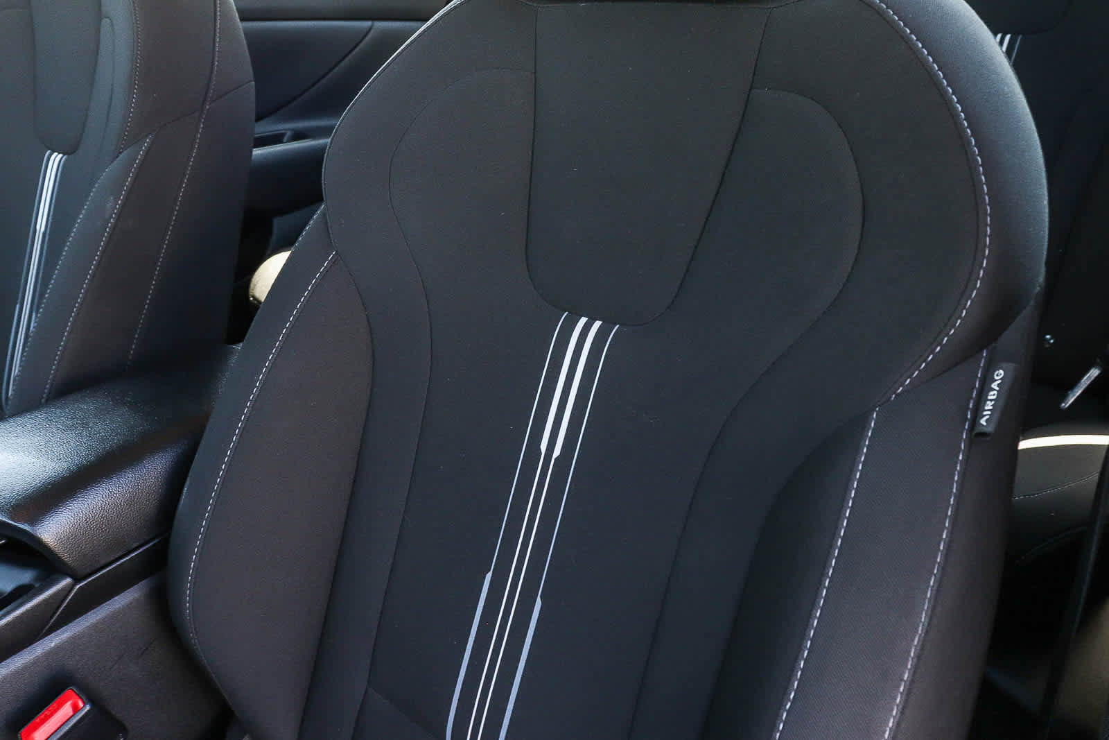 Used 2022 Hyundai Elantra SEL FWD image 29