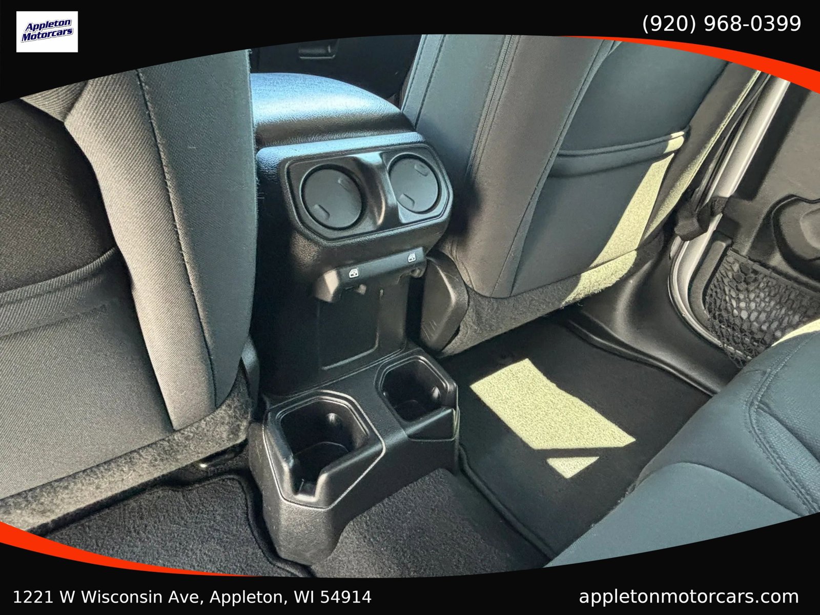 Used 2018 Jeep Wrangler Unlimited Sport S AWD/4WD image 24