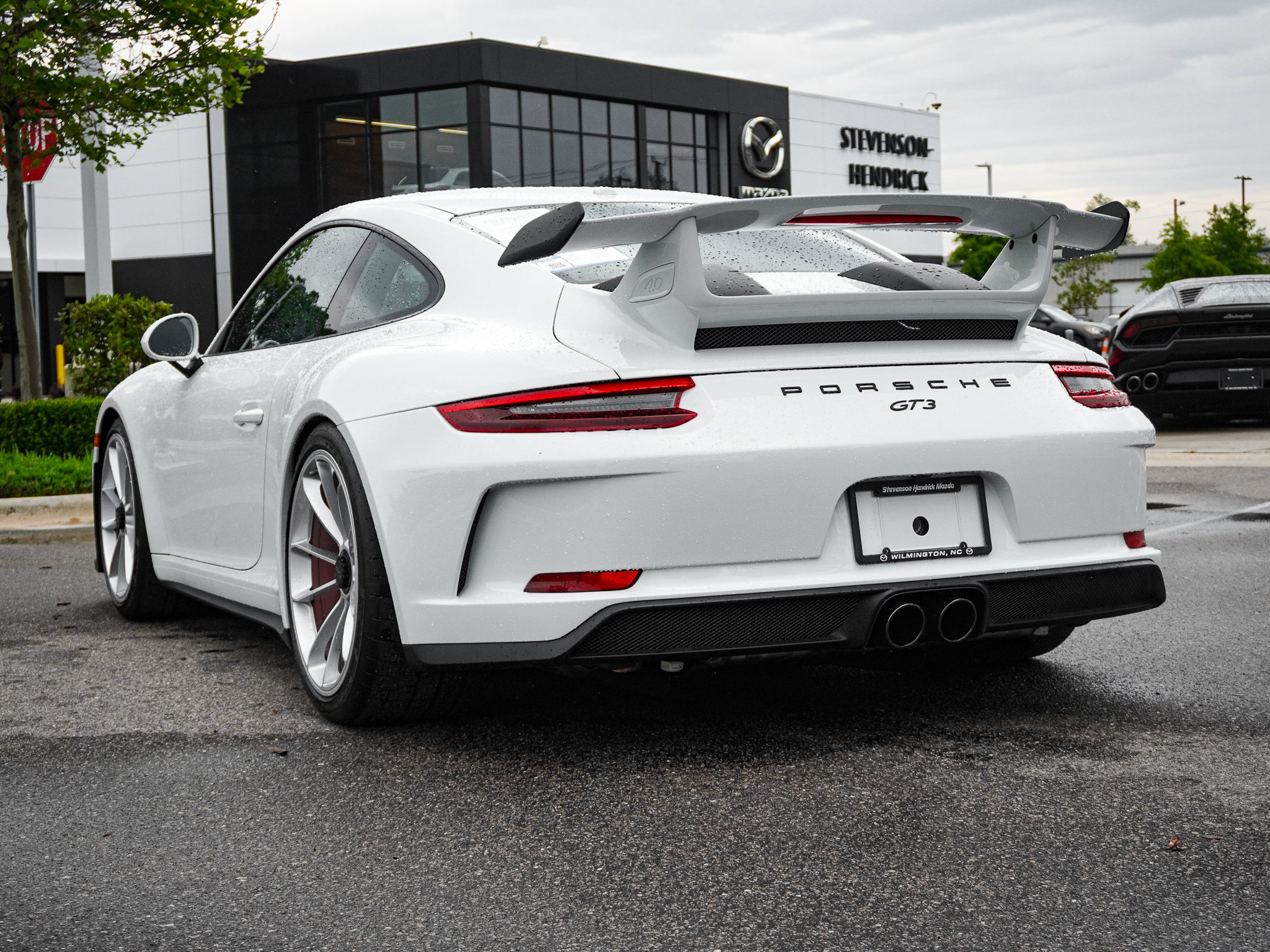 Used 2018 Porsche 911 GT3 w/ Sport Chrono Package RWD image 8