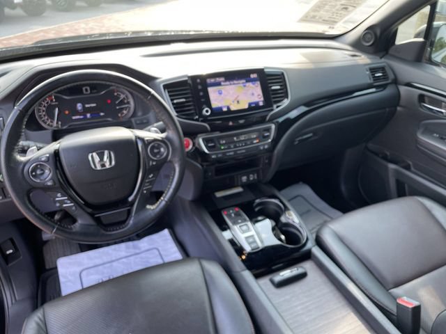 Certified 2021 Honda Ridgeline Black Edition image 18