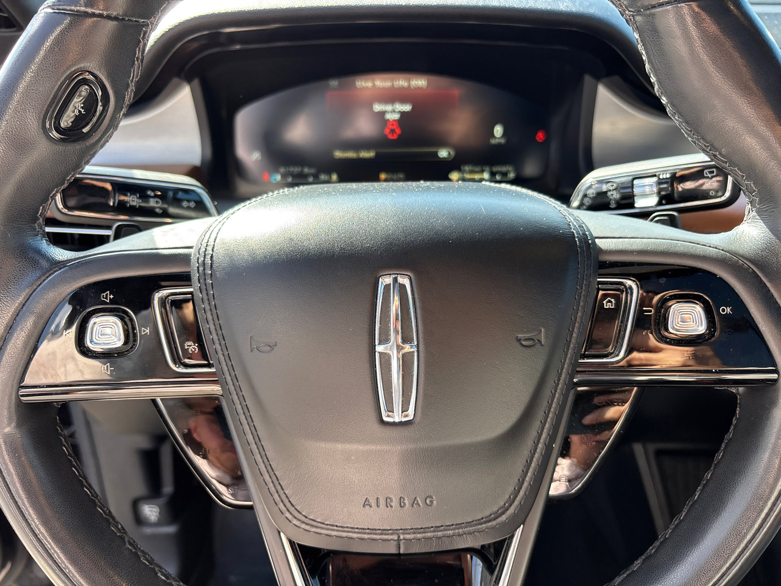 Used 2021 Lincoln Aviator Reserve w/ Equipment Group 210A AWD/4WD image 16