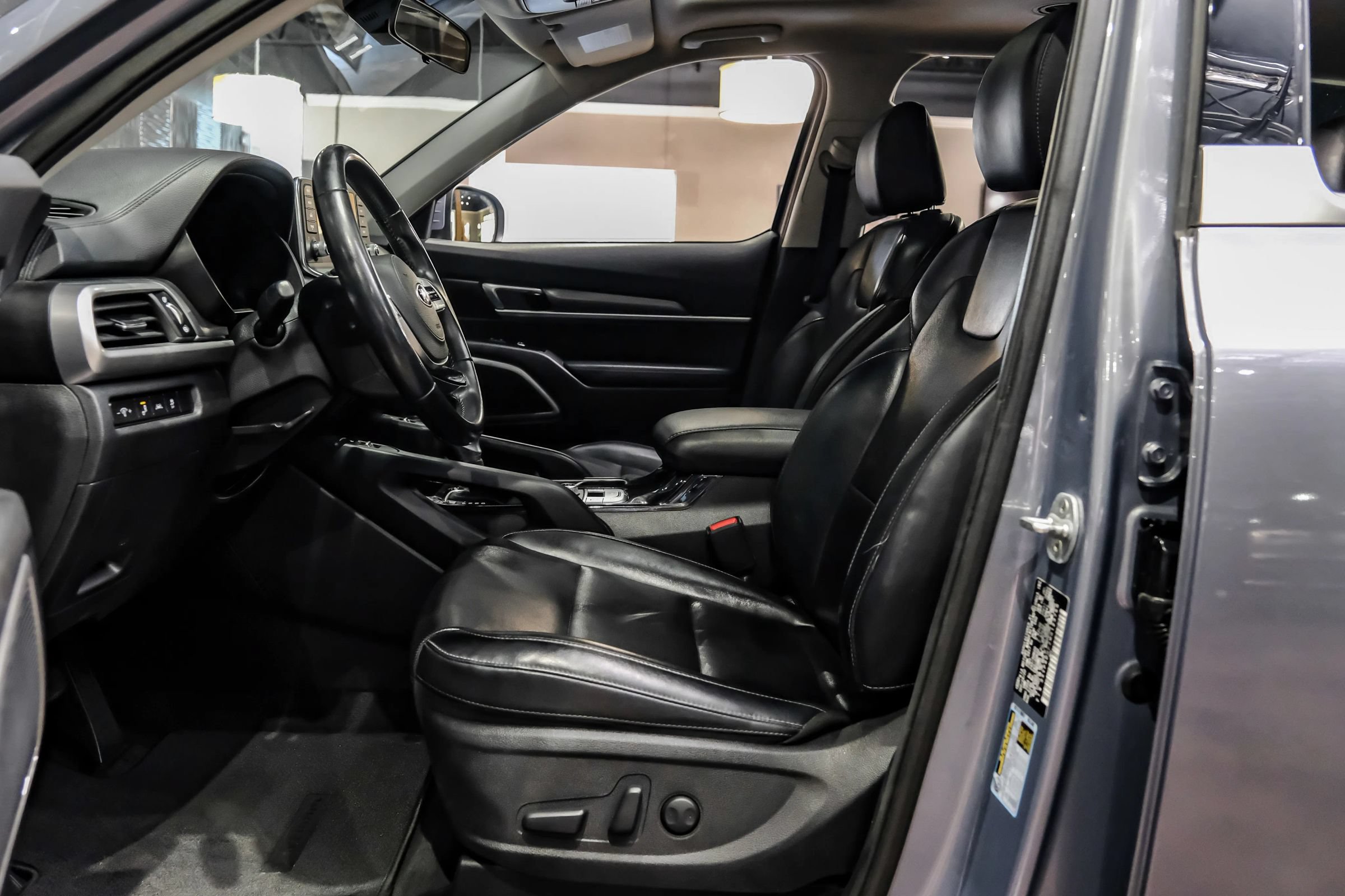 Used 2021 Kia Telluride S AWD/4WD image 4