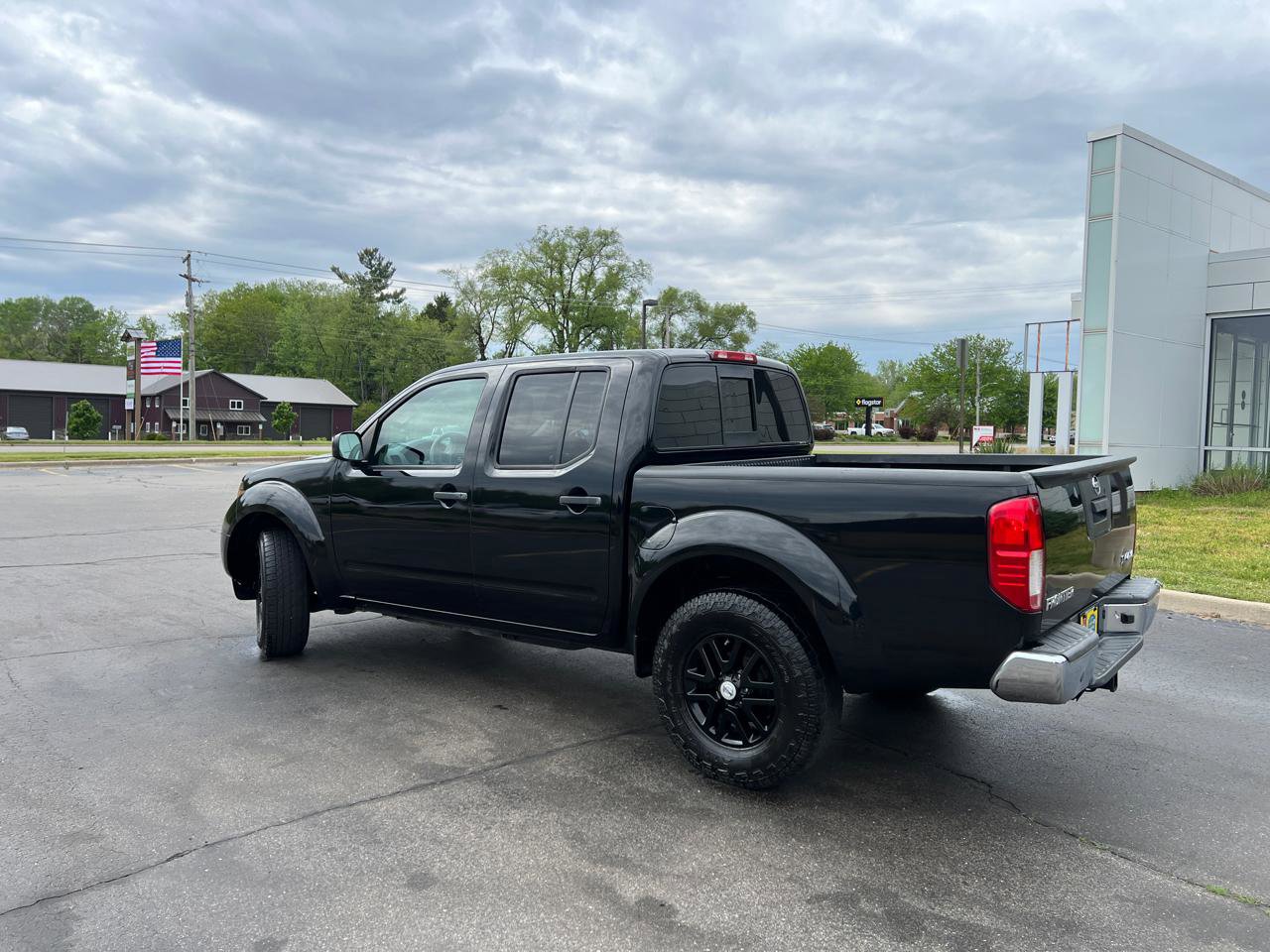 Used 2016 Nissan Frontier SV AWD/4WD image 4