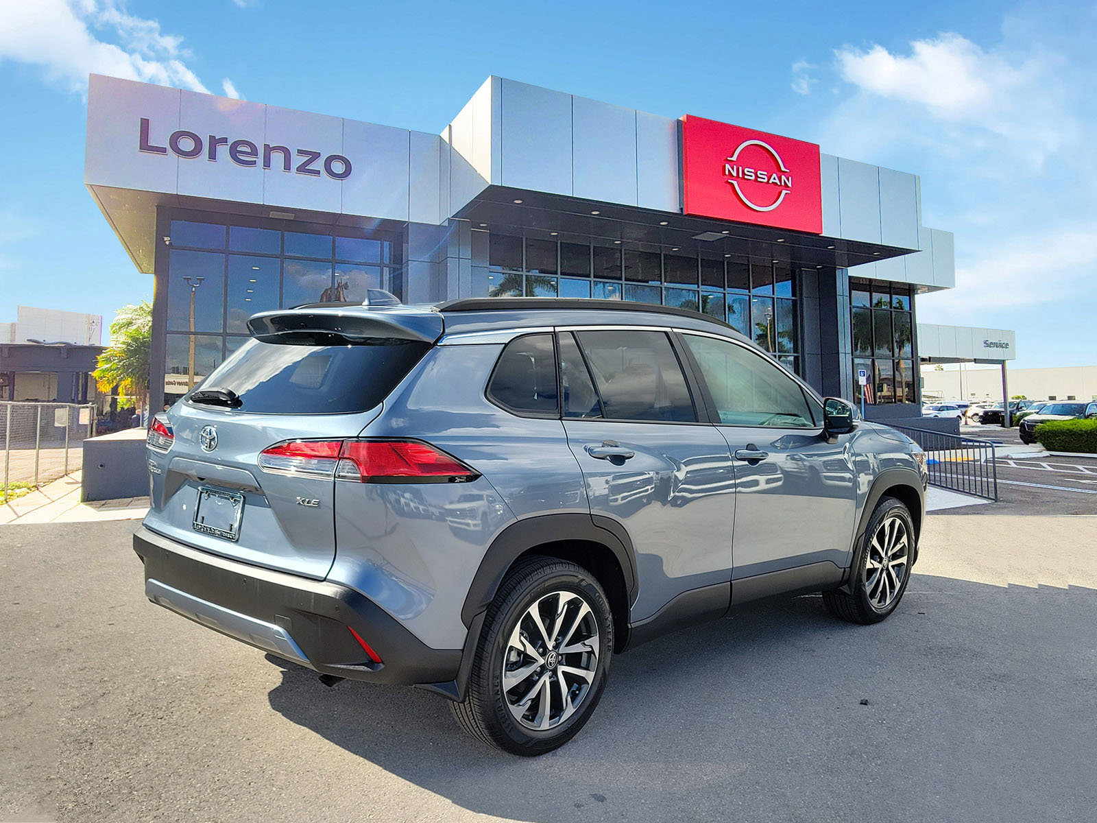 Used 2023 Toyota Corolla Cross XLE image 4