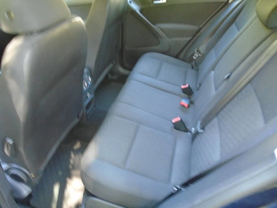 Used 2013 Volkswagen Tiguan S image 11
