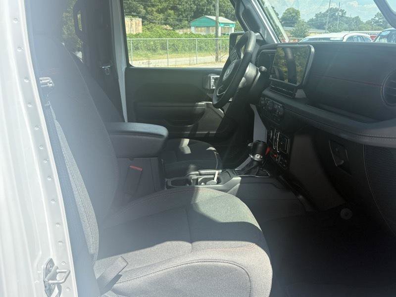 Used 2026 Jeep Wrangler Unlimited Rubicon AWD/4WD image 8