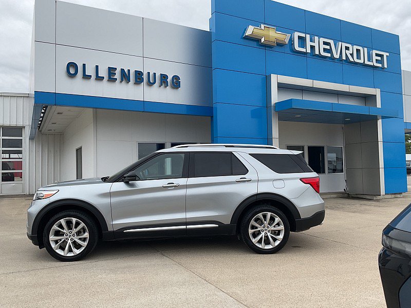 Used 2023 Ford Explorer Platinum w/ Technology Package AWD/4WD image 1