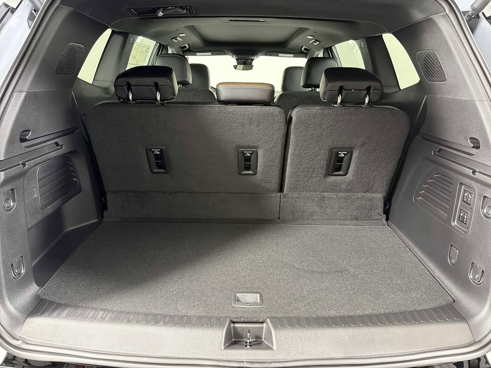 New 2026 GMC Acadia Denali Ultimate FWD image 17