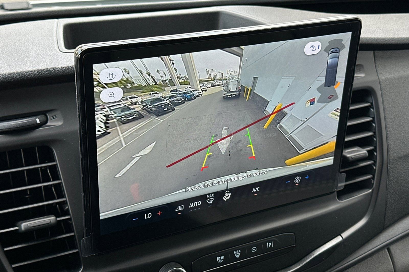 New 2026 Ford Transit 250 148 Medium Roof w/ Load Area Protection Package image 18