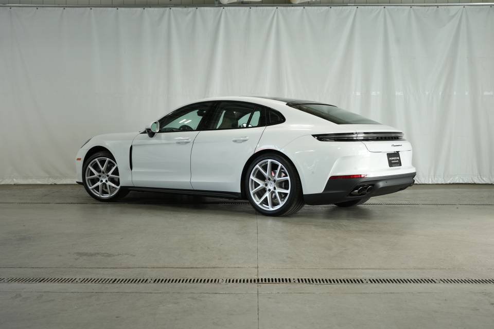 Certified 2025 Porsche Panamera 4 AWD/4WD image 3