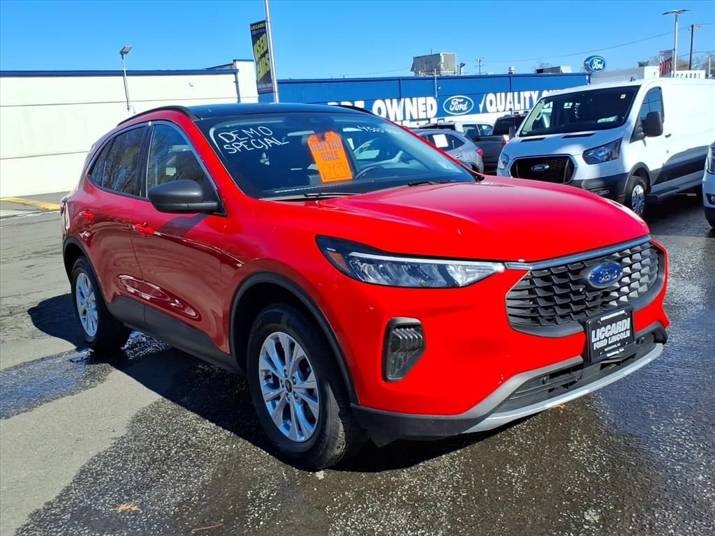 New 2024 Ford Escape Active w/ Tech Pack #1