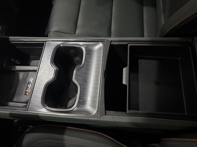 Used 2024 GMC Acadia AT4 w/ Luxury Package image 26