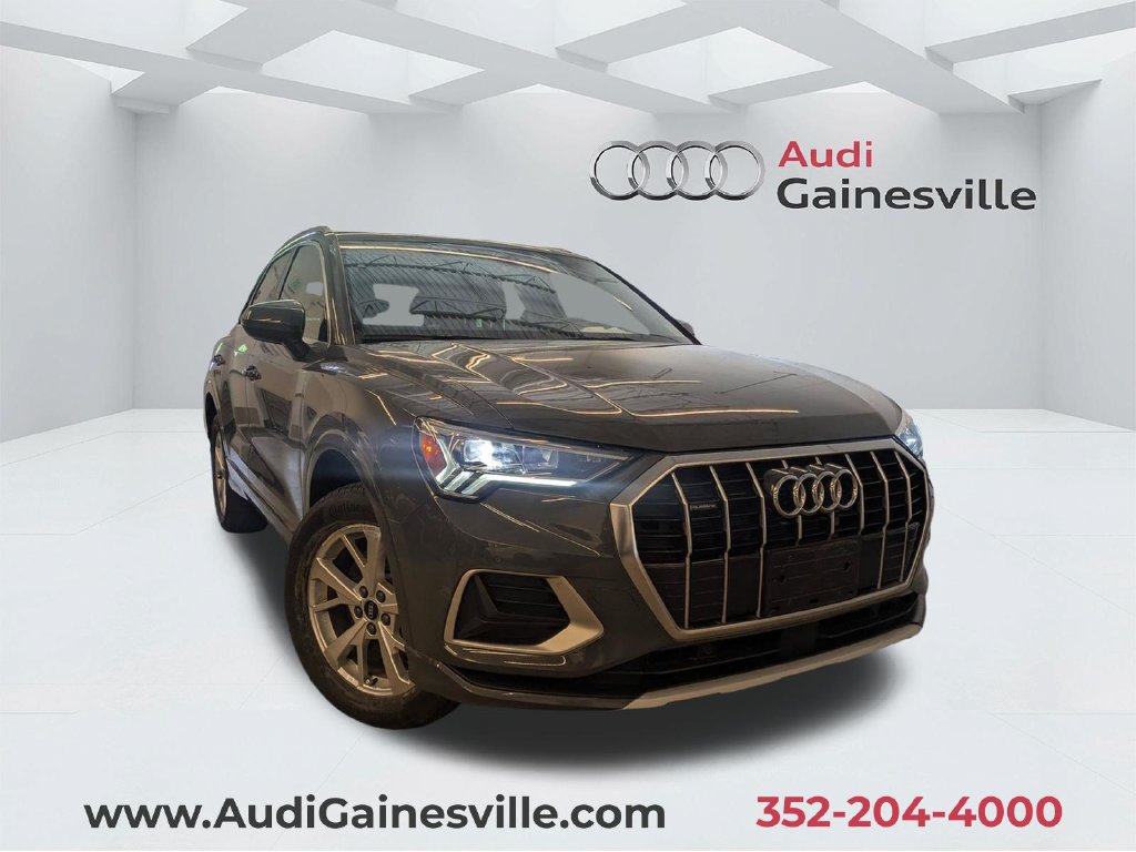 Used 2023 Audi Q3 2.0T Premium w/ Convenience Package AWD/4WD image 1