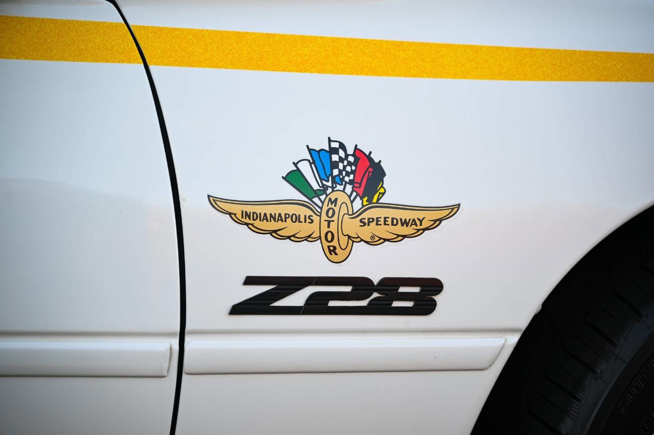 Used 1997 Chevrolet Camaro Z28 image 16