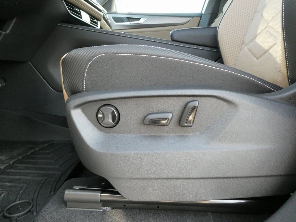 New 2025 Volkswagen Atlas Cross Sport SE image 9