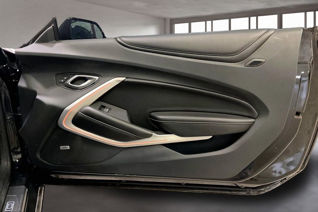Used 2017 Chevrolet Camaro SS RWD image 22