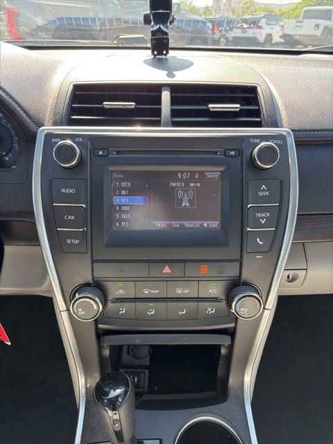 Used 2016 Toyota Camry LE FWD image 12