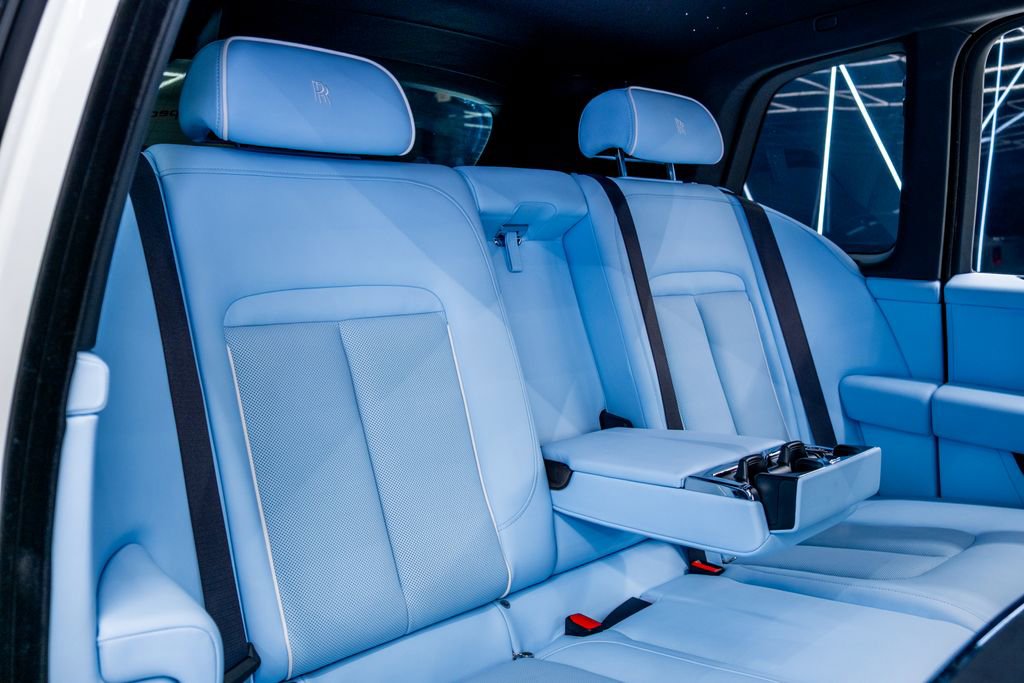 Used 2025 Rolls-Royce Cullinan AWD/4WD image 26