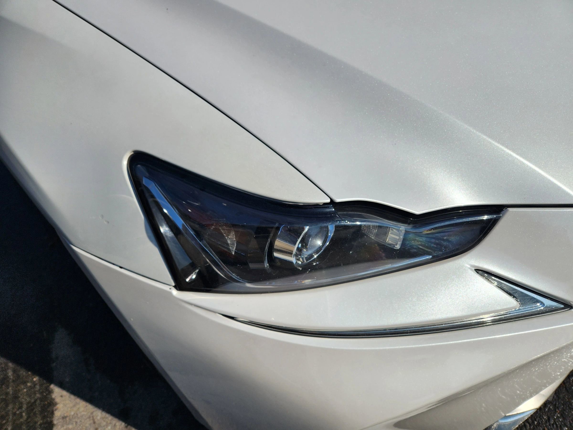 Used 2018 Lexus IS 300 AWD w/ Comfort Package image 4