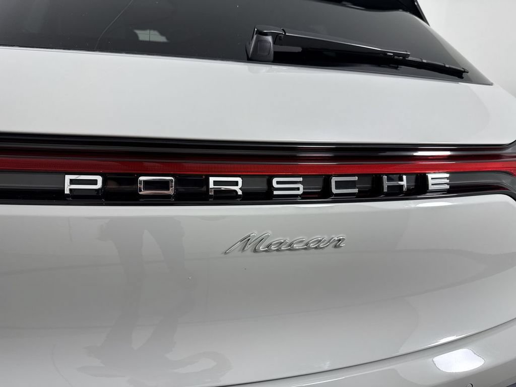 New 2026 Porsche Macan AWD/4WD image 19