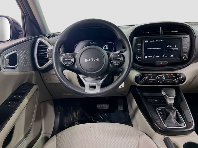 Certified 2023 Kia Soul LX w/ LX Technology Package image 20
