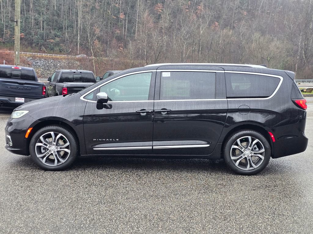 New 2026 Chrysler Pacifica Pinnacle image 19