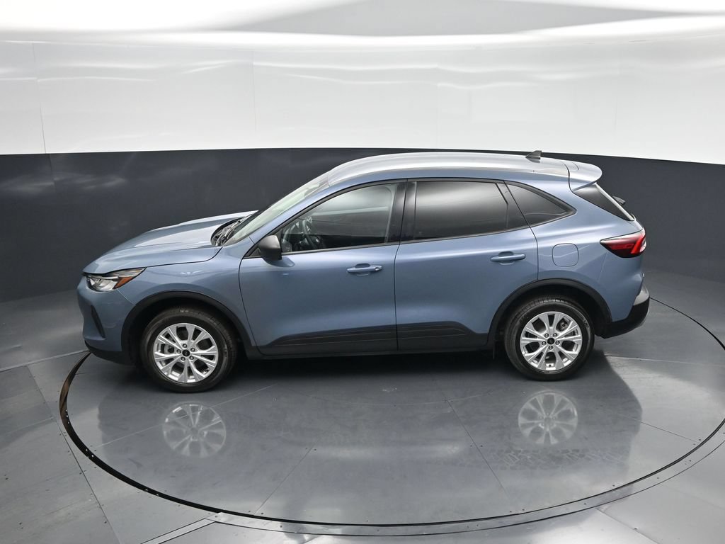 Used 2025 Ford Escape Active AWD/4WD image 40