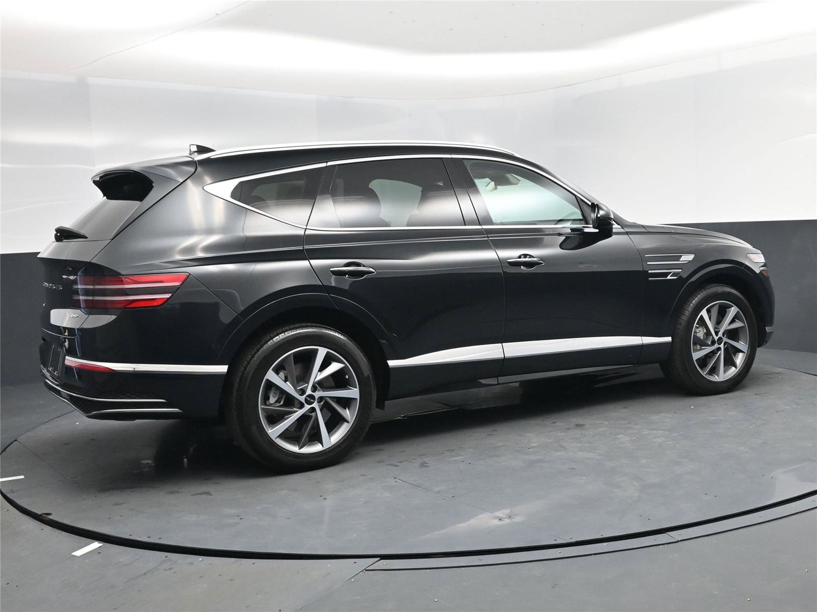 Used 2025 Genesis GV80 2.5T Select image 4