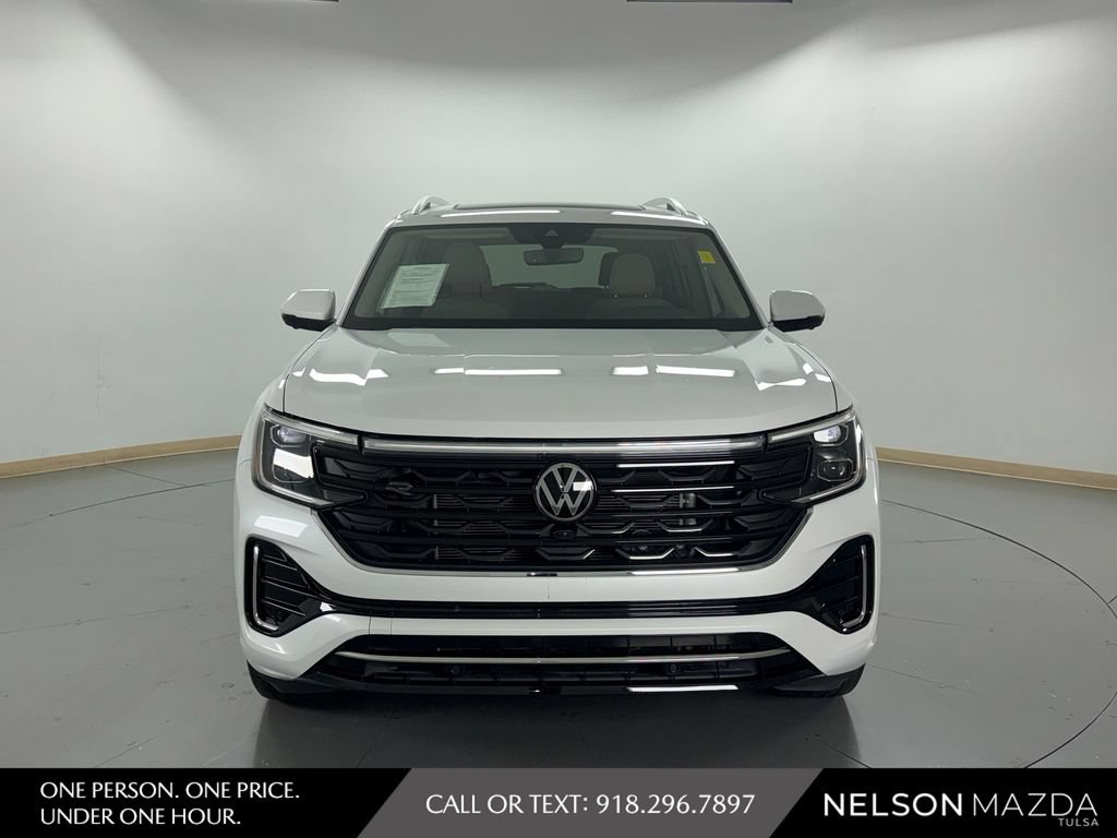 Used 2024 Volkswagen Atlas SEL Premium R-Line AWD/4WD image 2