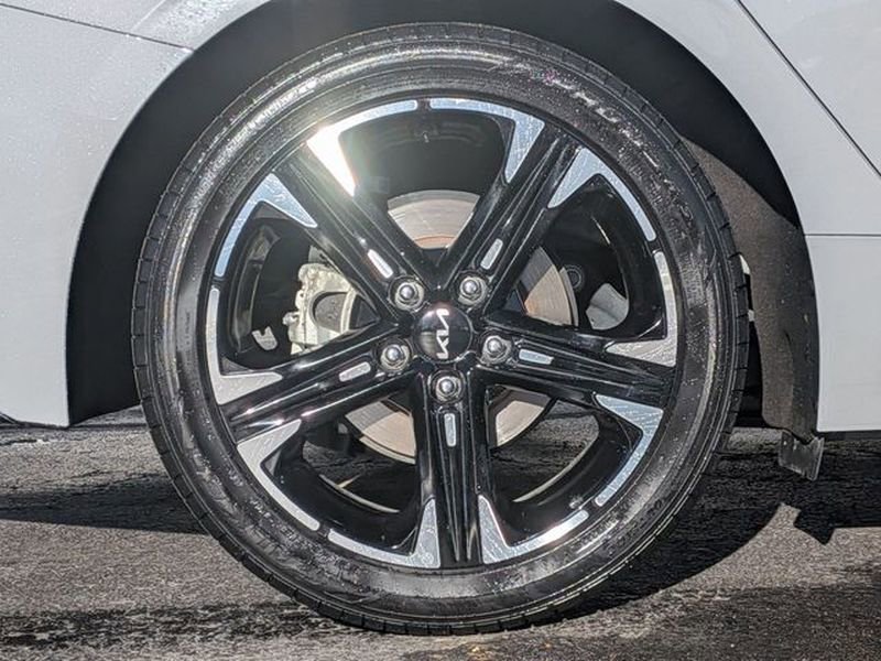 Used 2022 Kia K5 GT-Line image 12